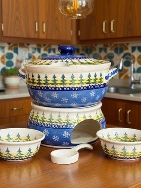 Vintage Hand-Painted Polish Pottery Fondue/Small Soup Tureen Blue and cream